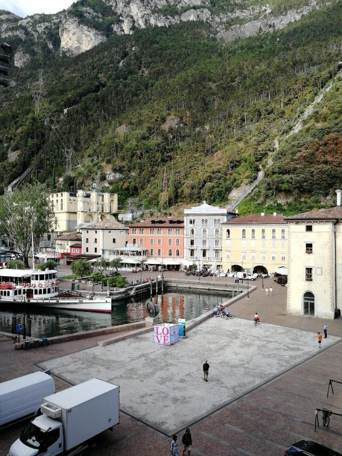 App Angela - Ponale 3 Lägenhet Riva del Garda Exteriör bild
